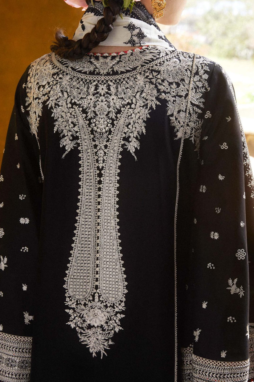 SS-111 Hussain Rehar Heavy Embroidery 3PC Dhanak Suit