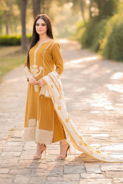 SS-112 Maria B Embroidery 3PC Dhanak Suit