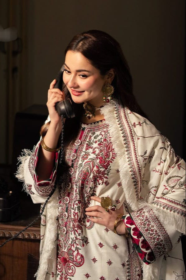 SS-126 Asim Jofa Heavy Embroidery 3PC Dhanak Suit