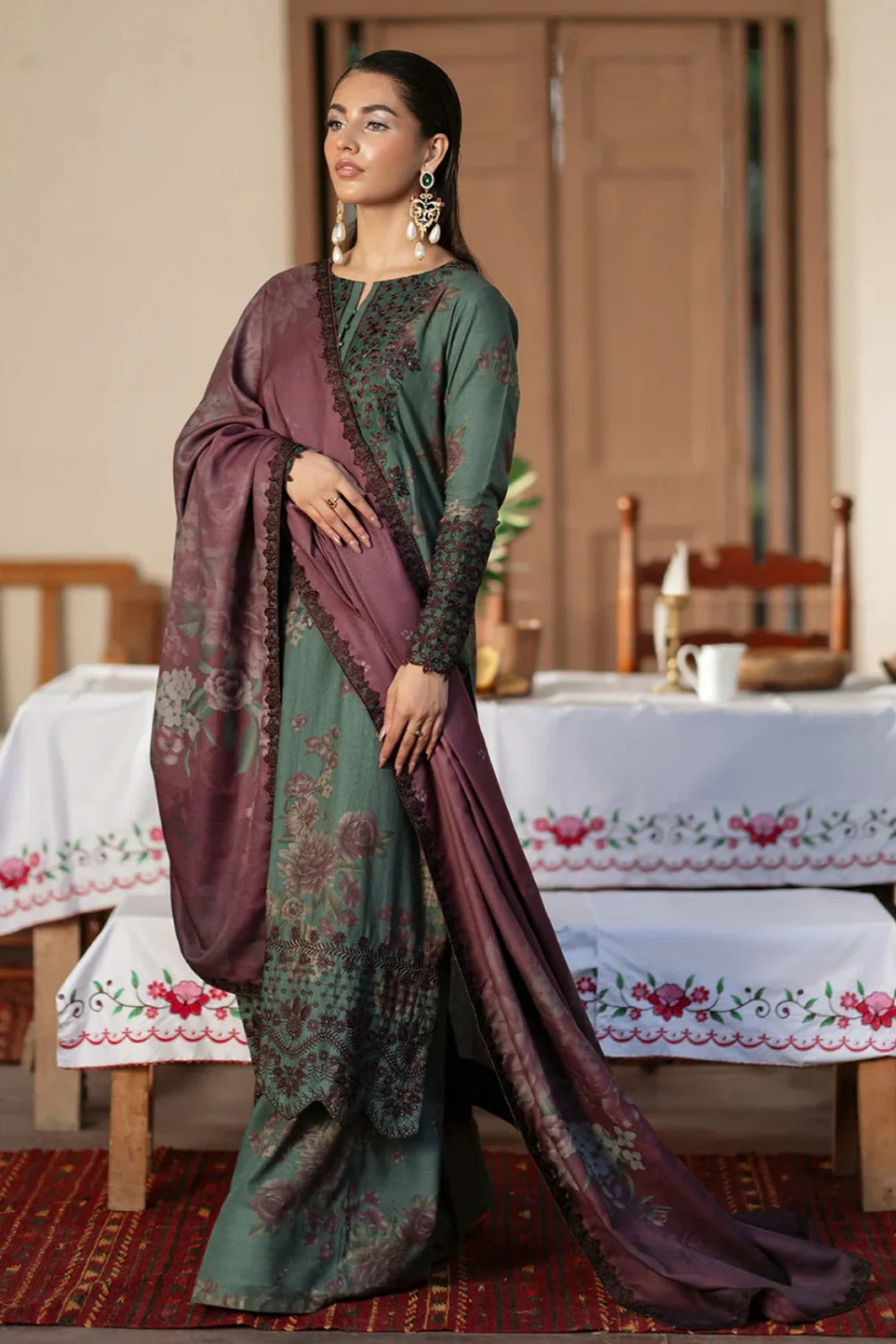 SS-123 Iznik Embroidery 3PC Dhanak Suit