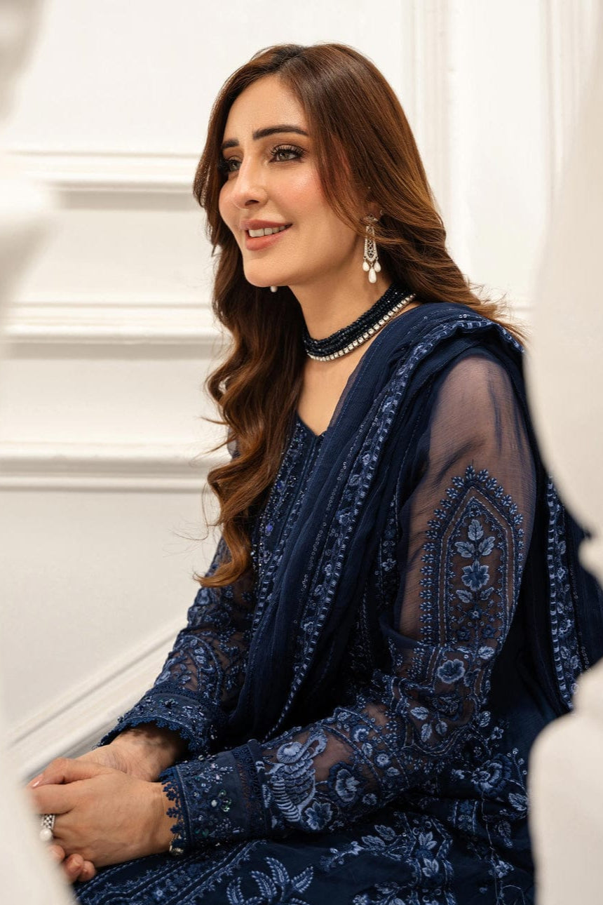 SS-124 Asim Jofa Heavy Embroidery 3PC Dhanak Suit